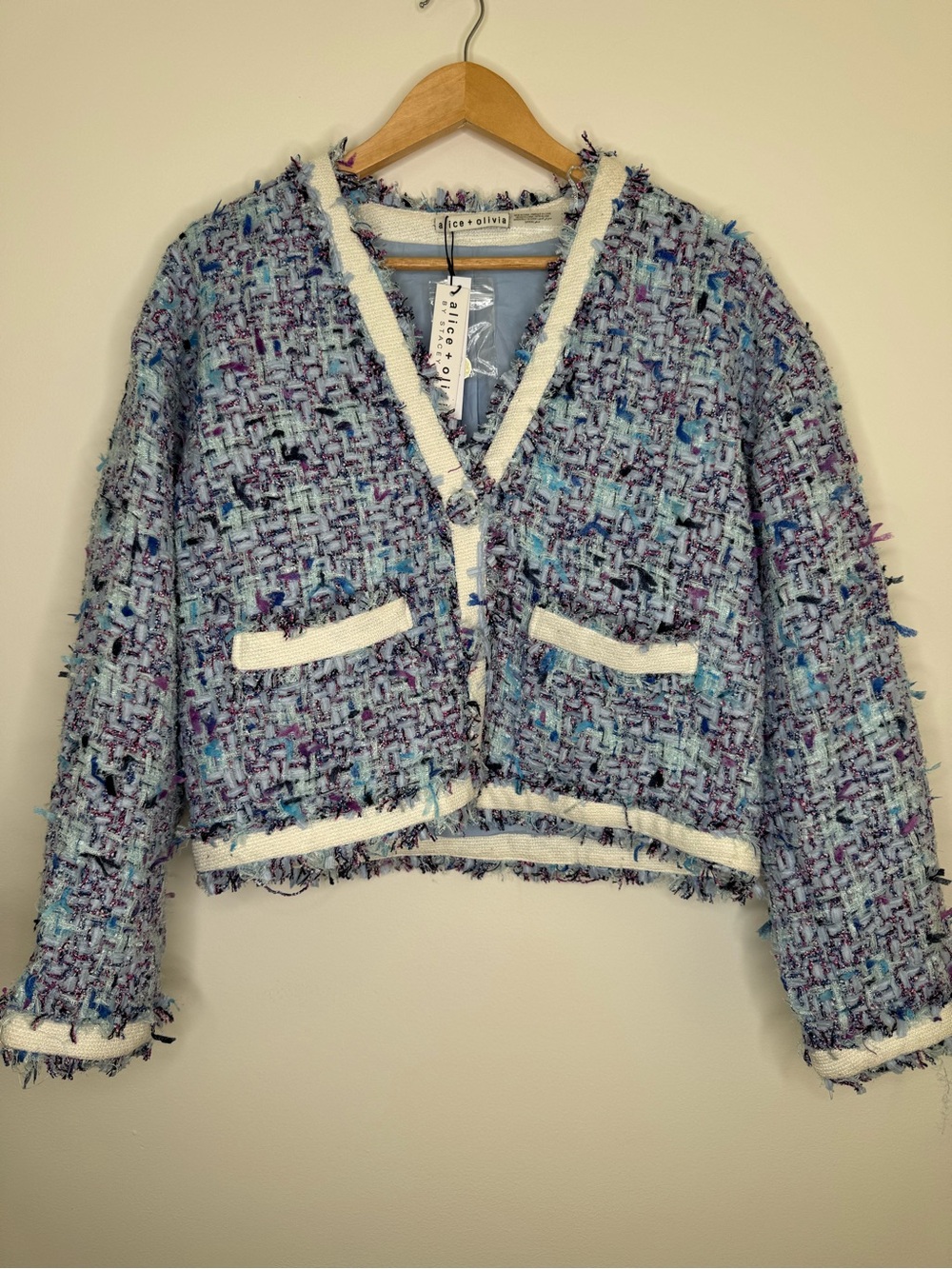 NWT Alice + Olivia Cropped BouclΓ© Tweed Jacket in Light Blue size Small $595